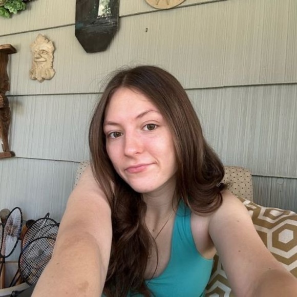 Meet your Posher, Amanda - Picture 1 of 1